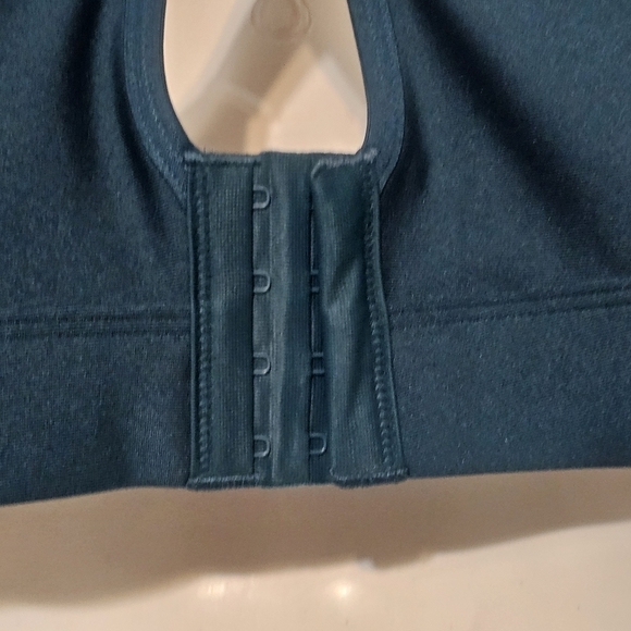 New UA Continuum High Support Sports Bra - Picture 5 of 8